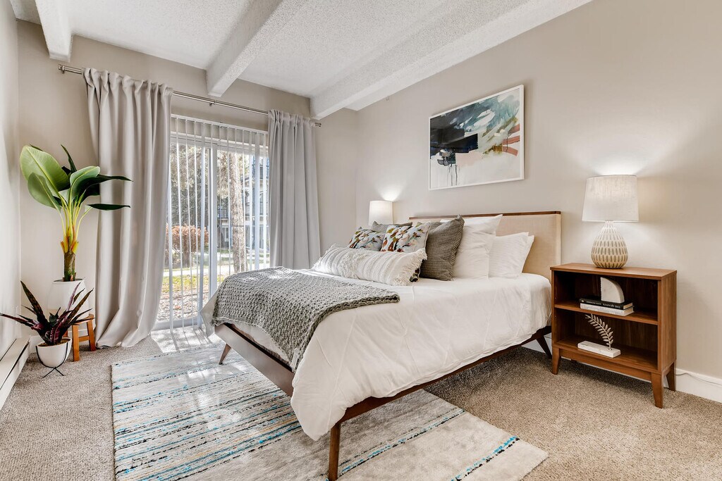 The Felix Apartments Denver, CO Apartments