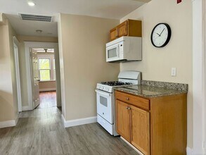 61 Fairfield St in New Haven, CT - Building Photo - Building Photo