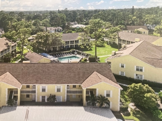 2712 Kings Lake Blvd, Unit Naples condo in Naples, FL - Building Photo