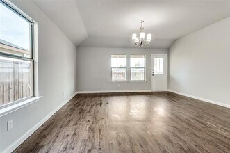 2963 St Bernard Dr in Dallas, TX - Building Photo - Building Photo