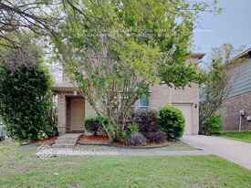 7016 Sorcey Rd in Dallas, TX - Building Photo