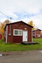 2426 Burtis Ave in North Pole, AK - Building Photo