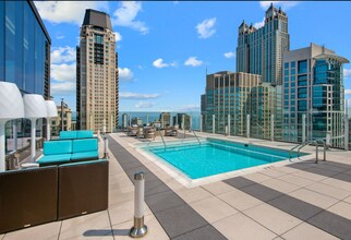 50 E Chestnut St, Unit 501 in Chicago, IL - Building Photo - Building Photo