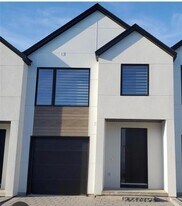 1965 Upperpoint Gate in London, ON - Building Photo