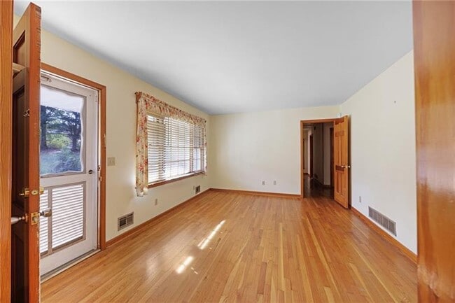 835 Tranquil Dr in Austell, GA - Building Photo - Building Photo