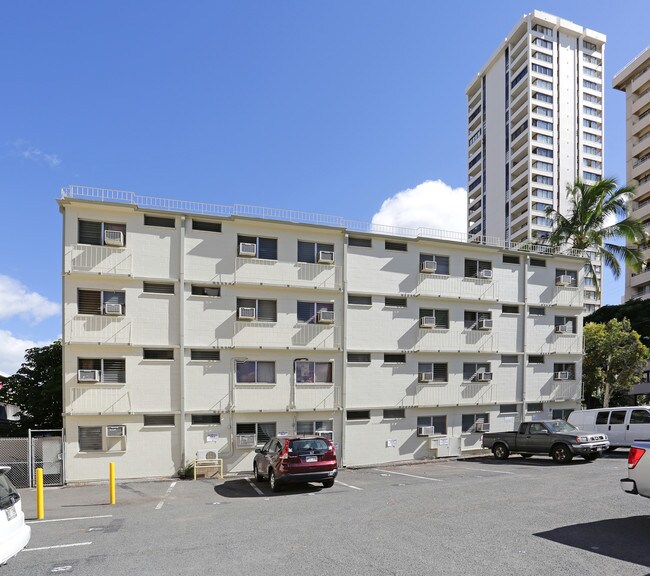 The Balcony in Honolulu, HI - Building Photo - Building Photo