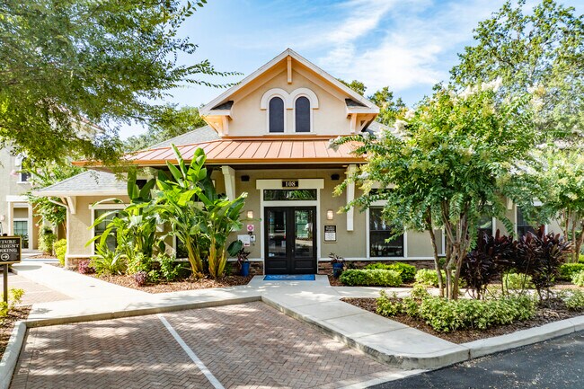 Valrico Station in Valrico, FL - Building Photo - Building Photo