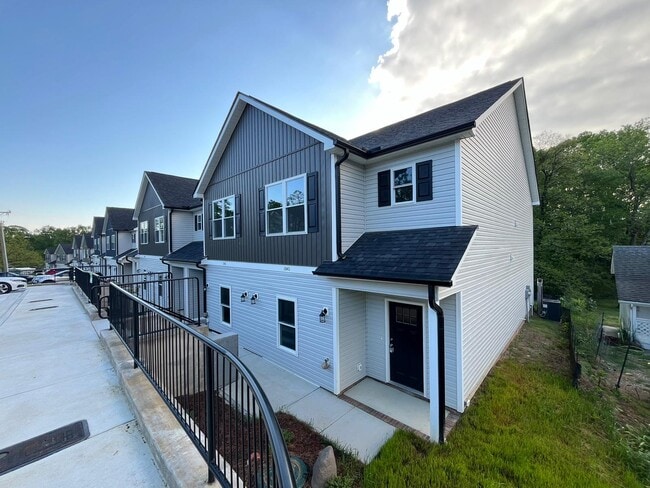 1042 McLain Rd in Kannapolis, NC - Building Photo - Building Photo