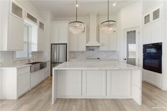 15 Alameda St in Mission, TX - Building Photo - Building Photo