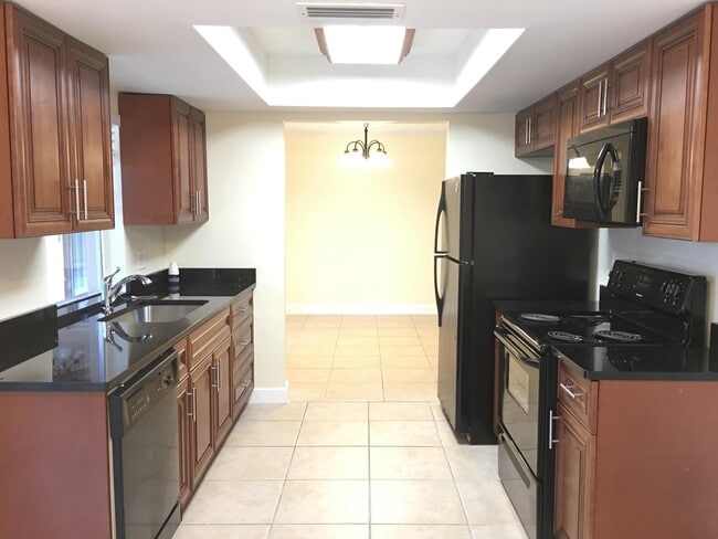 22751 SW 64th Way in Boca Raton, FL - Building Photo - Building Photo