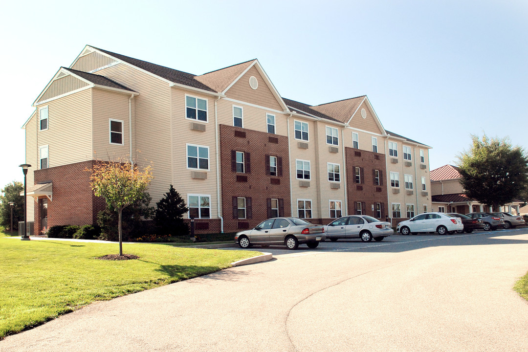 Fairview Meadows in Lititz, PA - Building Photo