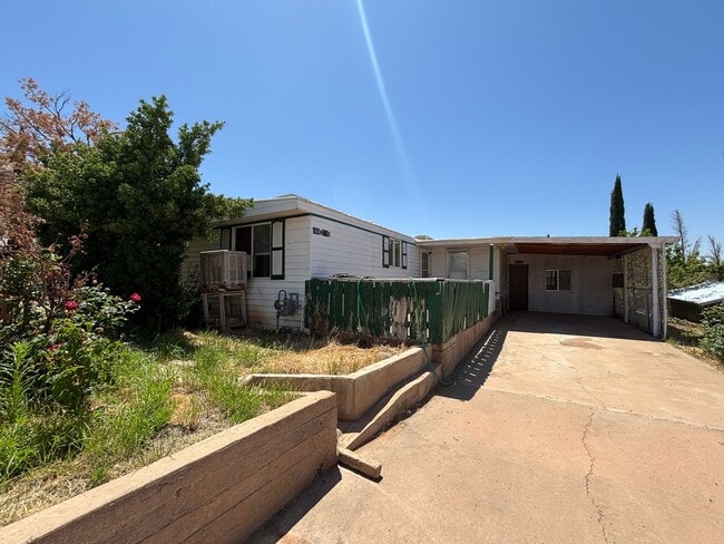 property at 124 E 460 N