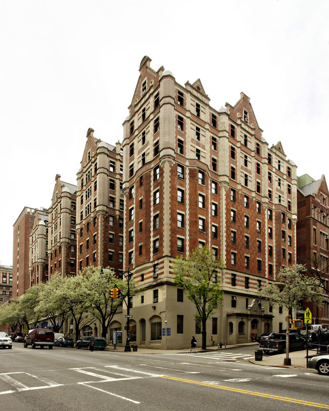 1220 Amsterdam Ave in New York, NY - Building Photo - Building Photo