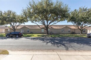13 Ulex Ave in McAllen, TX - Building Photo