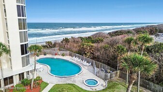 2225 Jimmy Buffett Mem Hwy in Indian Harbour Beach, FL - Building Photo