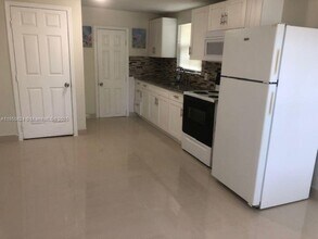 2237 Taft St in Hollywood, FL - Building Photo - Building Photo