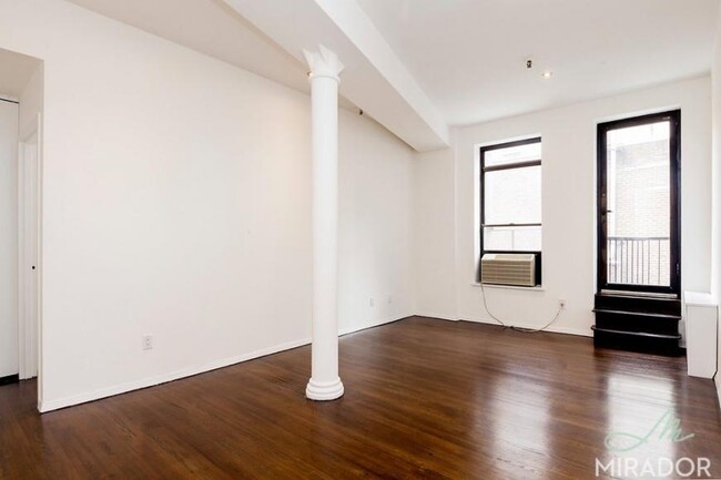 127 4th Ave in New York, NY - Building Photo - Building Photo