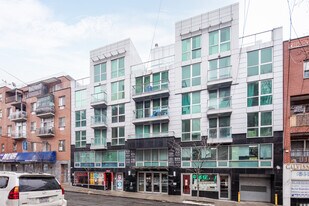 13215 41st Ave in Flushing, NY - Building Photo