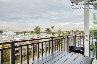 636 Pacific Ave in Long Beach, CA - Building Photo - Building Photo