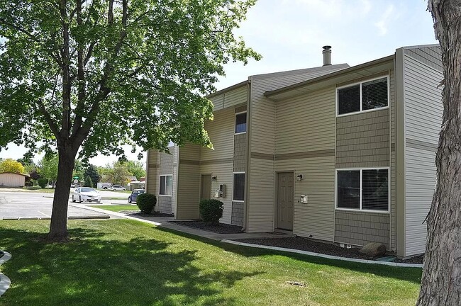 property at 825 S Cole Rd