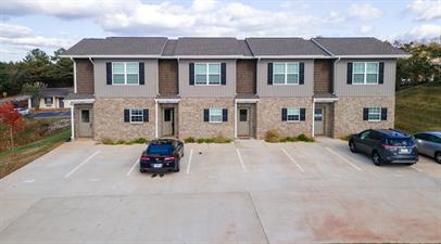 932 Warrior Hill Dr in Louisville, TN - Building Photo