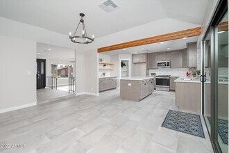 9209 N 48th Dr in Glendale, AZ - Foto de edificio - Building Photo