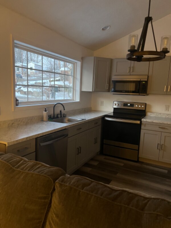 208 Bowers Ln in Morgantown, WV - Building Photo - Building Photo