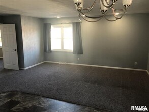 2512 18th Ave in Rock Island, IL - Building Photo - Building Photo