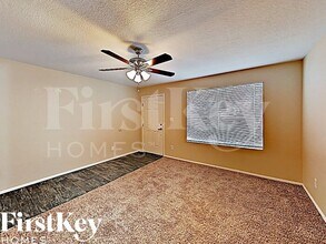 11438 N 44th Ave, Unit 2206 in Glendale, AZ - Foto de edificio - Building Photo