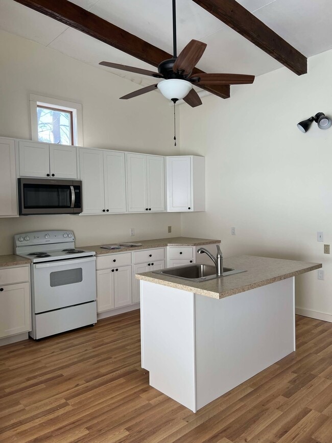 999 Dryden Rd in Ithaca, NY - Building Photo - Building Photo