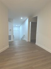 5710 Coach House Cir in Boca Raton, FL - Foto de edificio - Building Photo