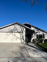 18006 Pires Ave in Cerritos, CA - Building Photo