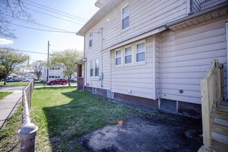 532 Dover Pl in Toledo, OH - Building Photo - Building Photo