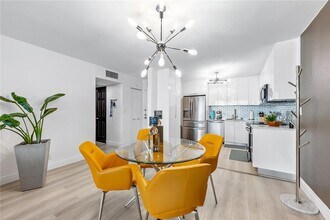 2201 S Ocean Dr, Unit 2202 in Hollywood, FL - Foto de edificio - Building Photo