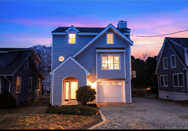 12 Middlefield St in Groton, CT - Building Photo - Building Photo