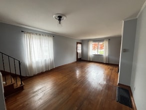 1862 Kentwell Rd in Upper Arlington, OH - Building Photo - Building Photo