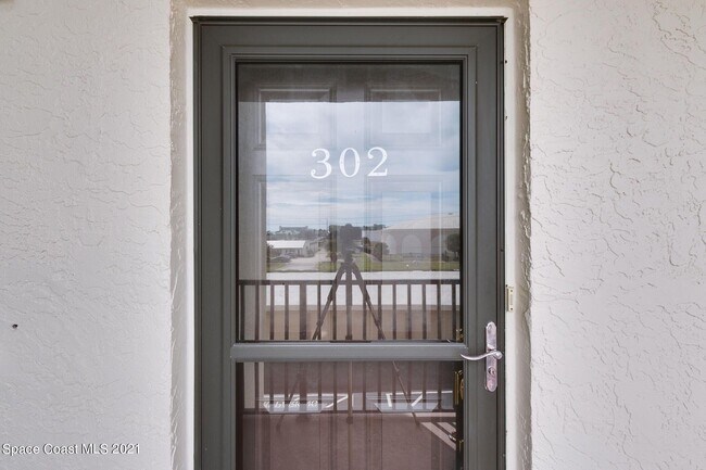 3873 S Banana River Blvd in Cocoa Beach, FL - Building Photo - Building Photo