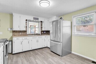 80 Victoria St in Springfield, MA - Building Photo - Building Photo