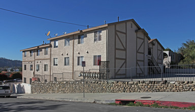 3301 Griffin Ave in Los Angeles, CA - Building Photo - Building Photo