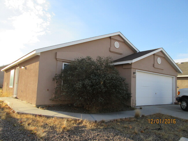 1305 Amole Vista St SW in Albuquerque, NM - Foto de edificio - Building Photo