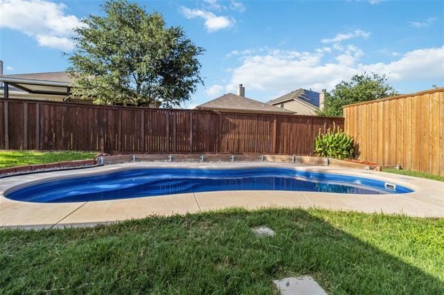 409 Hoover Ave in Lavon, TX - Foto de edificio - Building Photo