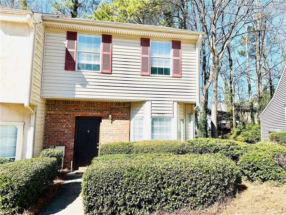 2170 Fairways Ct in Kennesaw, GA - Building Photo