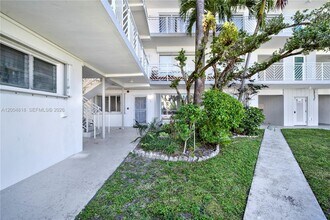 7939 West Dr in Miami Beach, FL - Building Photo - Building Photo
