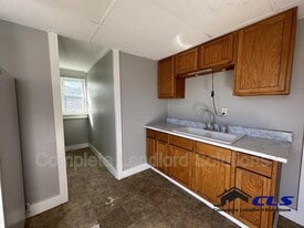 100 Gilbert Ave in Terre Haute, IN - Building Photo