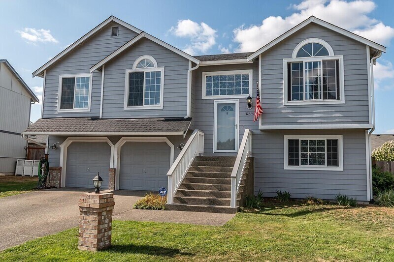 8715 201st St E in Spanaway, WA - Building Photo