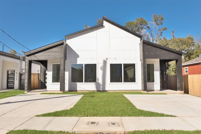 8133 Cabot St in Houston, TX - Building Photo - Building Photo