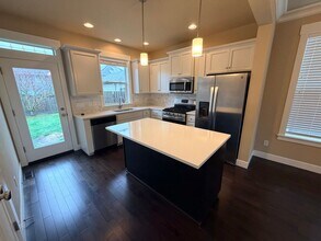 2825 N Argyle St in Portland, OR - Building Photo - Building Photo