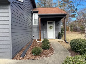 Room in House on Parkside Dr in Austell, GA - Building Photo - Building Photo