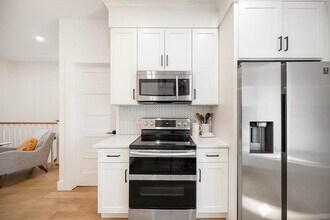 8 Viking St, Unit 3 in Boston, MA - Building Photo - Building Photo