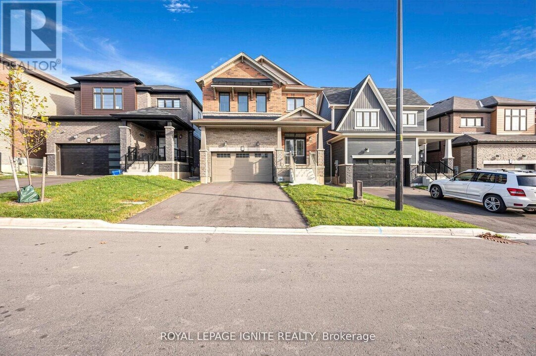 22 Sundin Dr in Haldimand, ON - Building Photo